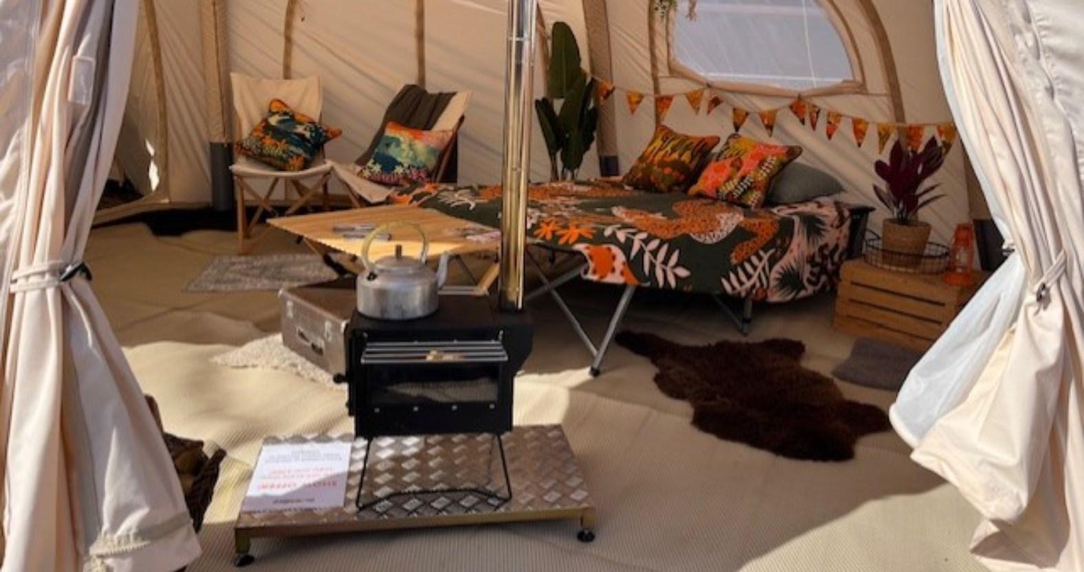 glawning-awning-interior