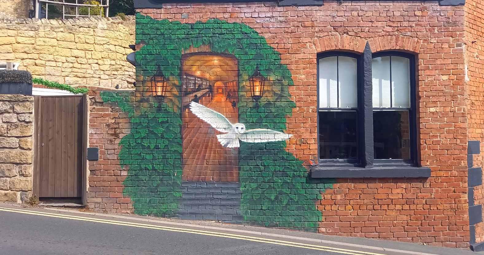 knaresborough-halfmoon-owlmural