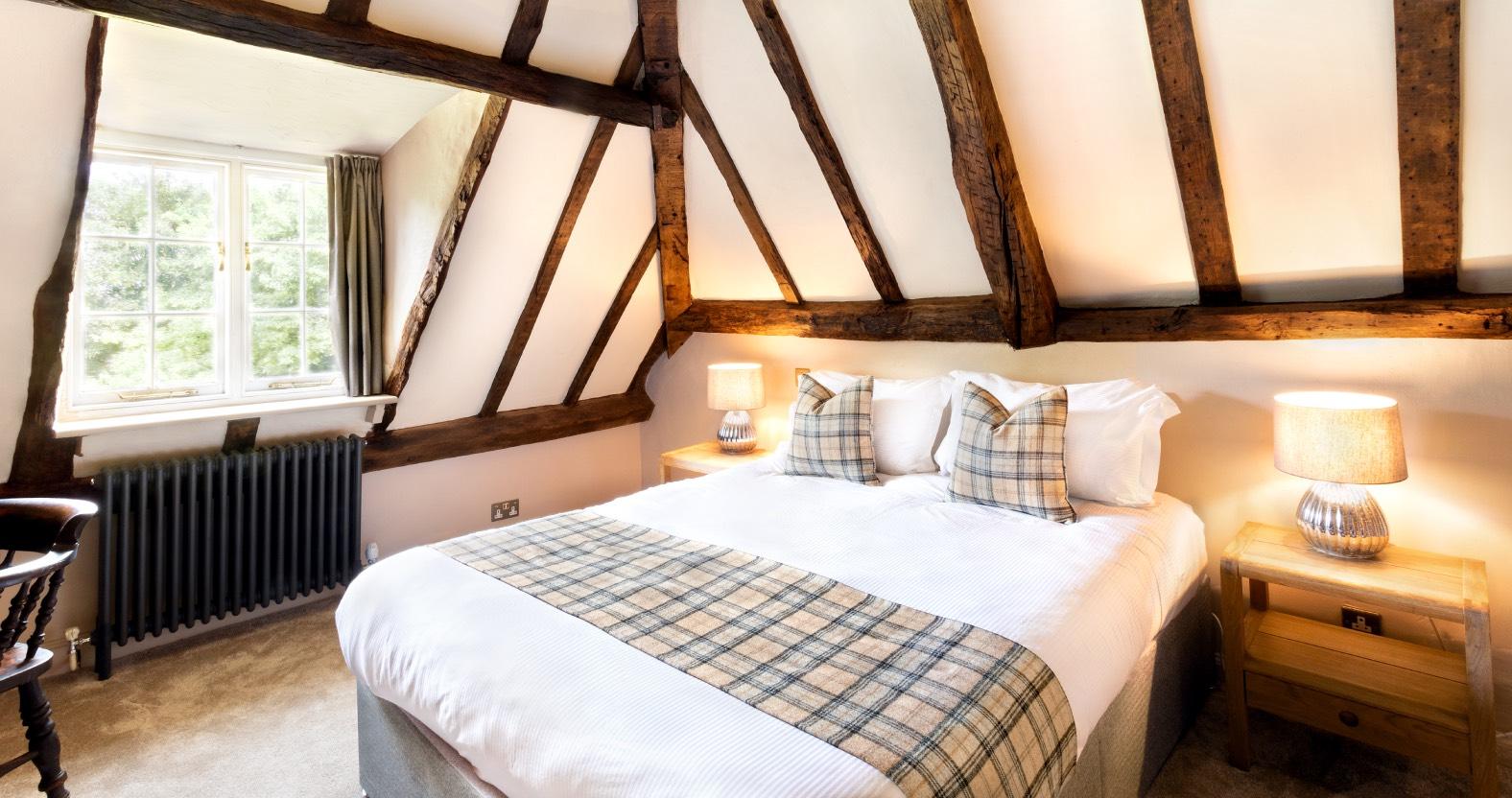 bedroom-at-the-old-deanery