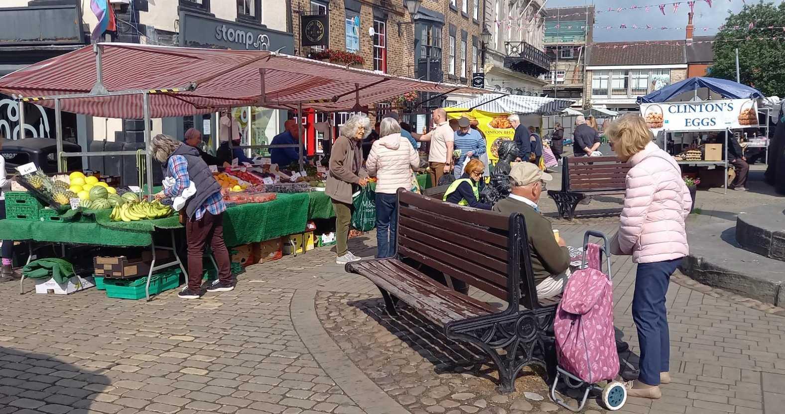 knaresborough-market-benches