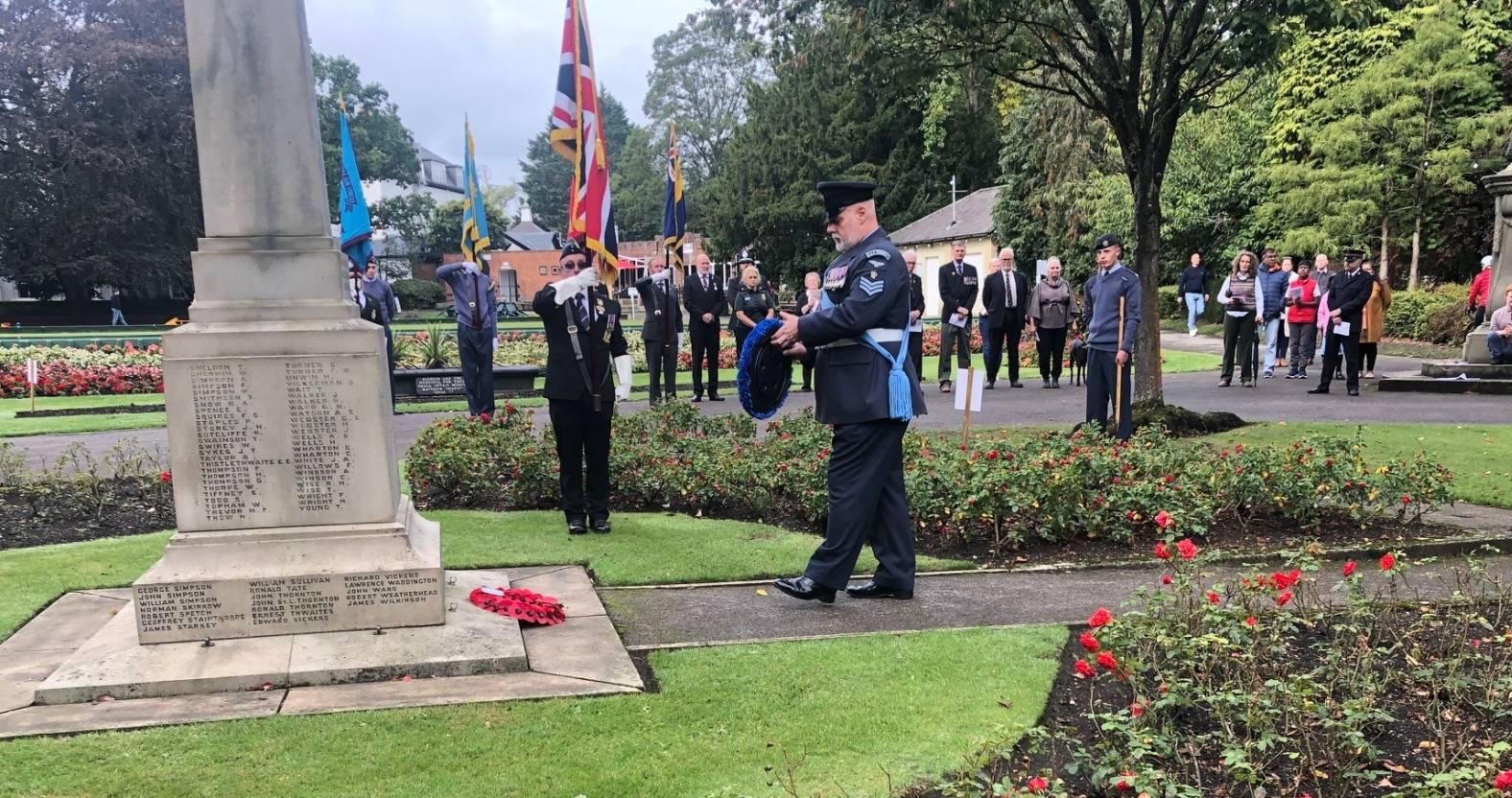 ripon-14-sept-2025-keith-wood-raf-leeming-lays-wreath