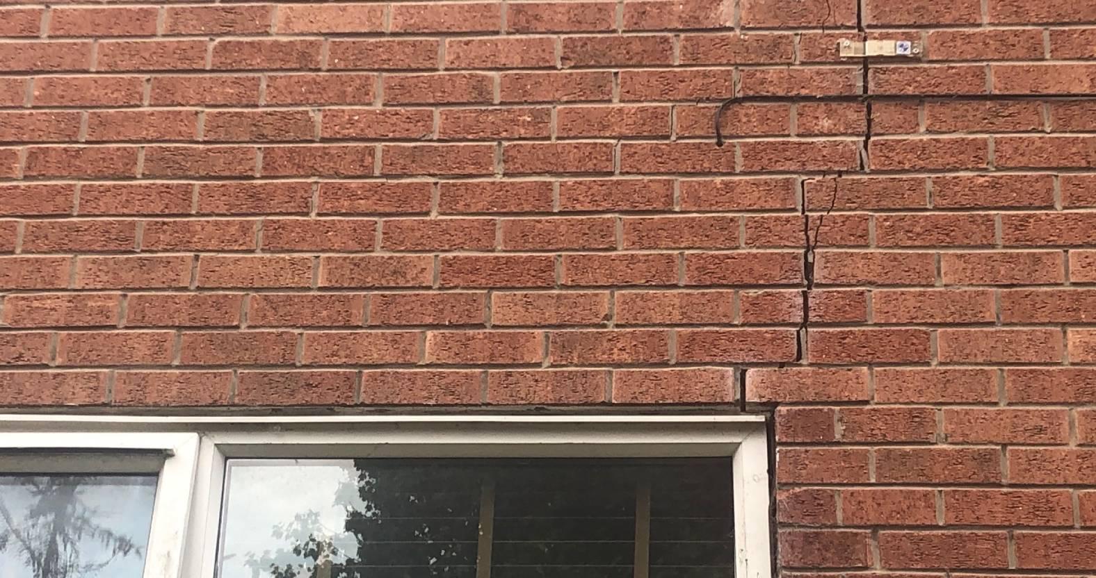 ripon-8-sept-2025-crack-on-exterior-wall