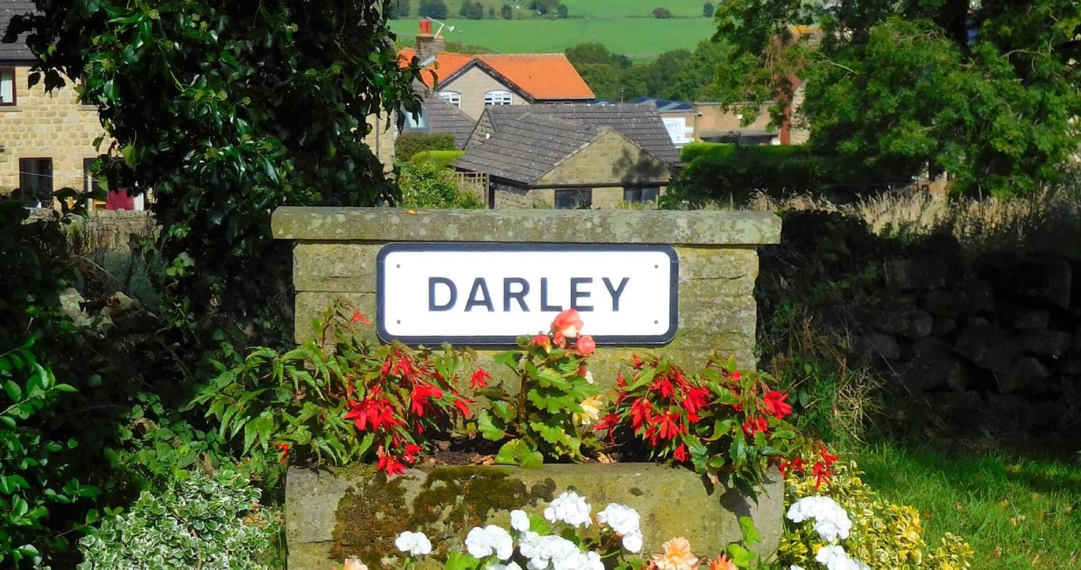 darleyvillagesign2-scaled-1