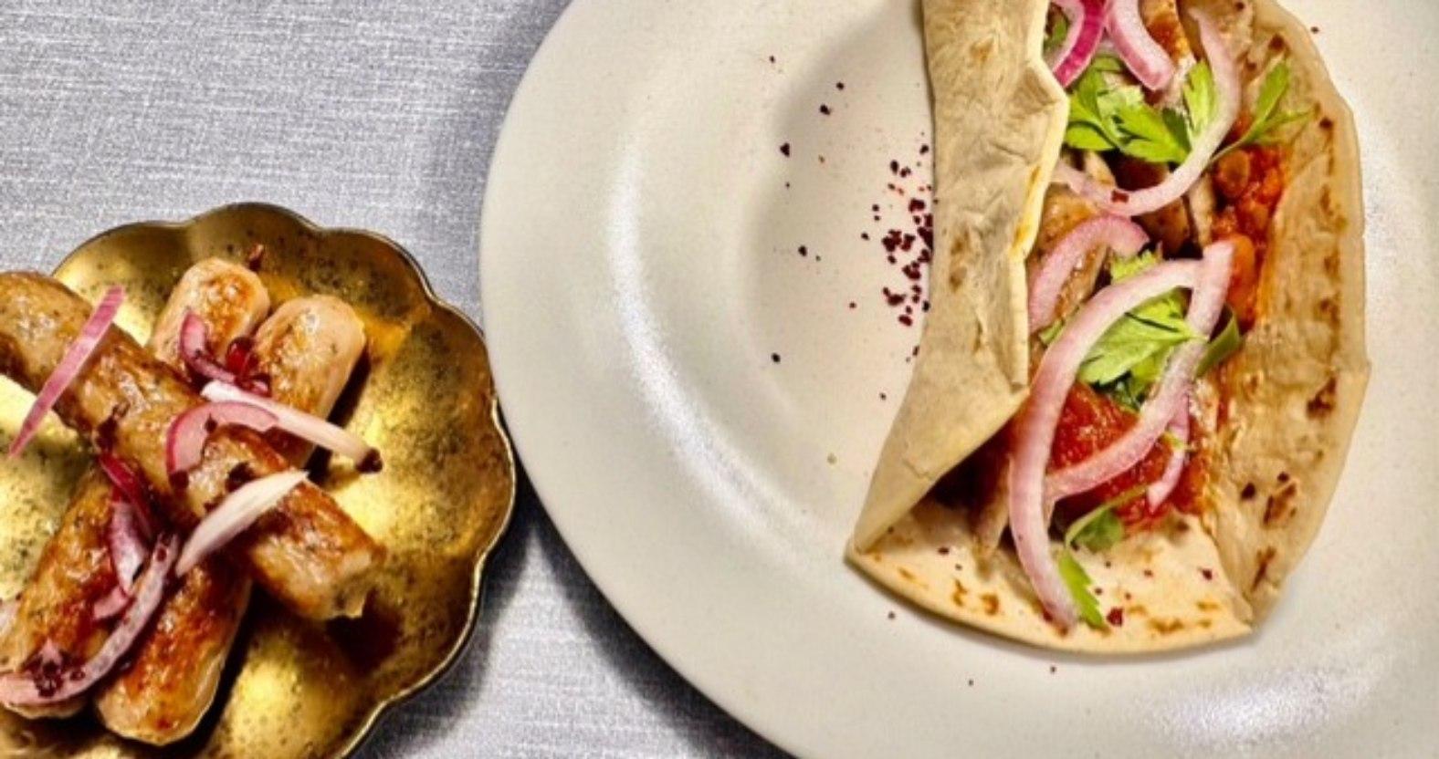 yemi-lambsausages-meal