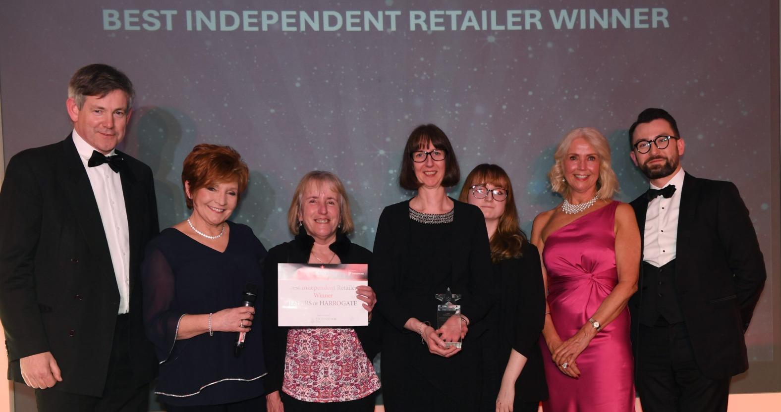 bizawards2025-bestindieretailer-jespers-2