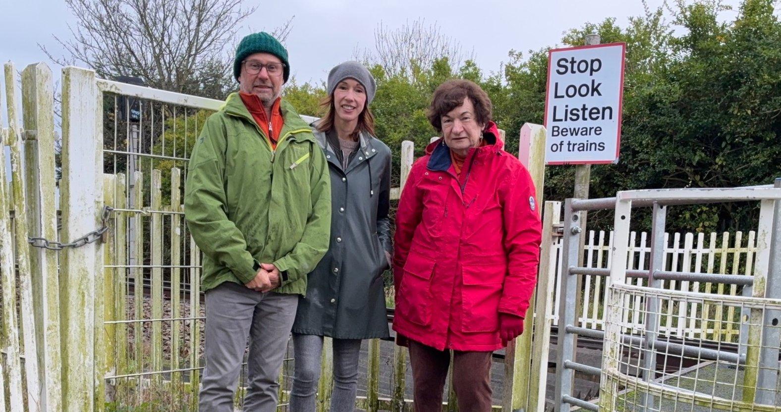 frogmire-dyke-crossing-3