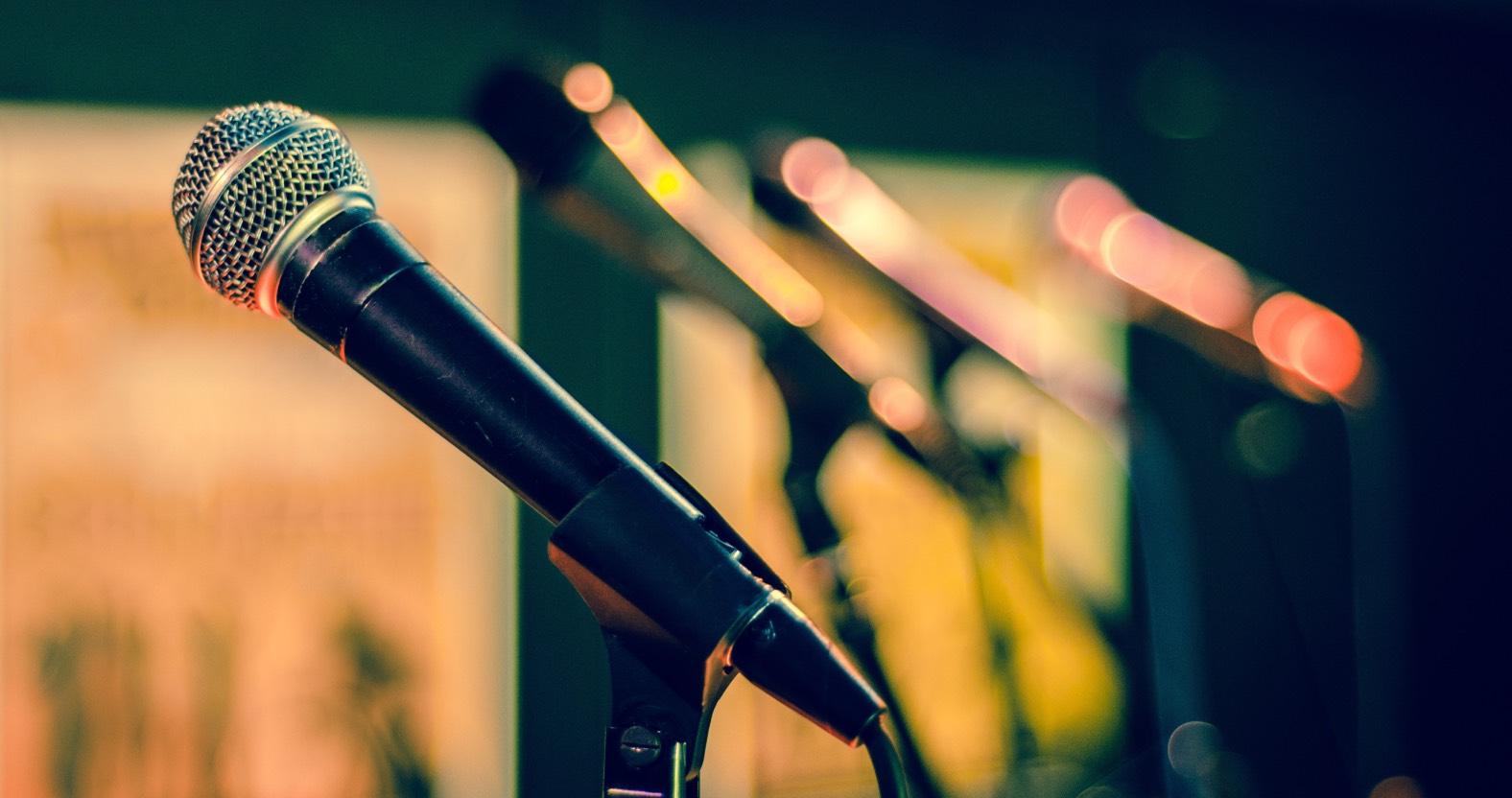 web-stock-image-microphone
