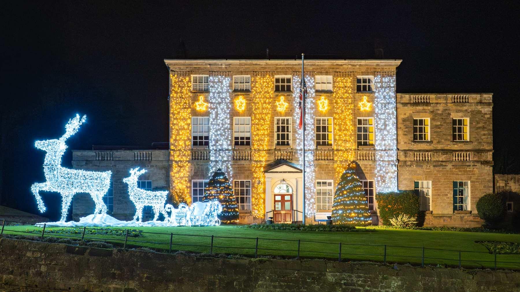 knaresboroughhouse-xmaslights