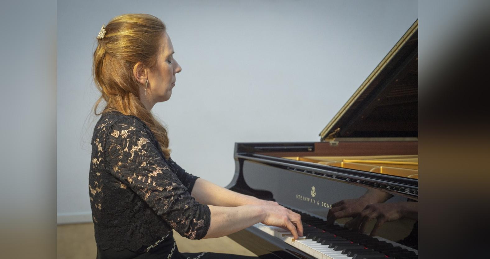 sarah-beth-briggs-photo-by-fritz-curzon-2