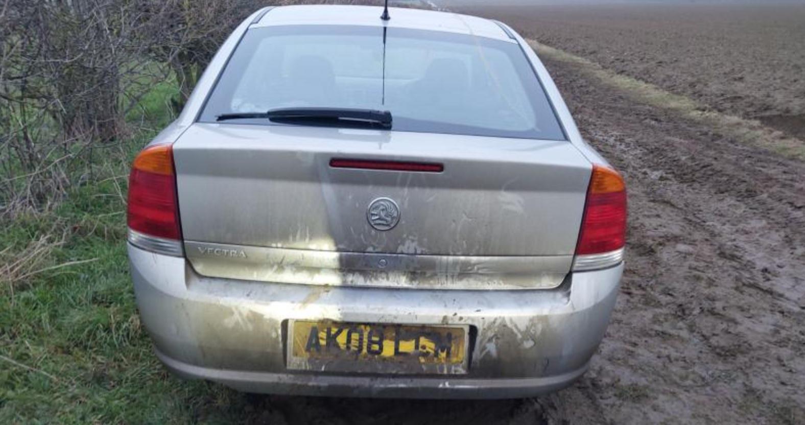 2026-01-13-hooton-etc-silver-vauxhall-vectra