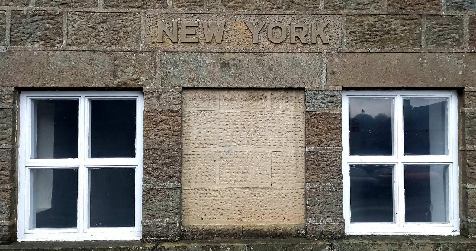 summerbridge-newyork-busstop-close