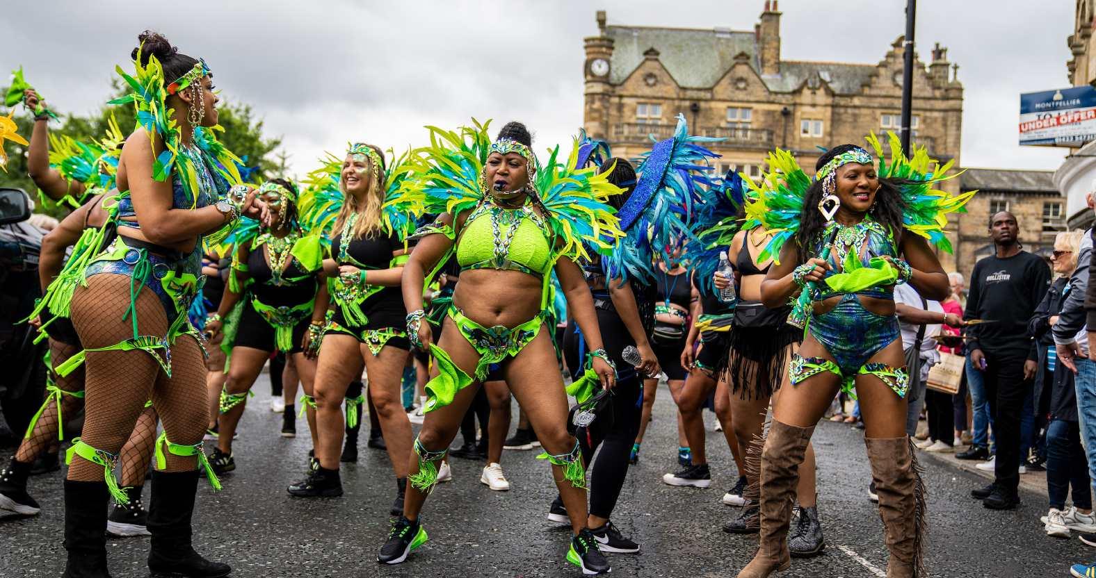 harrogate-carnivalparade2022