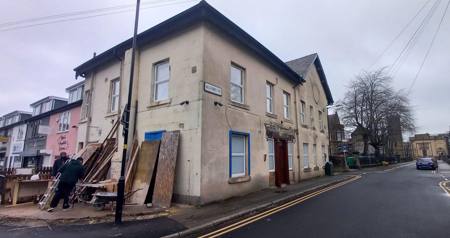 mosque-exterior-towerstside