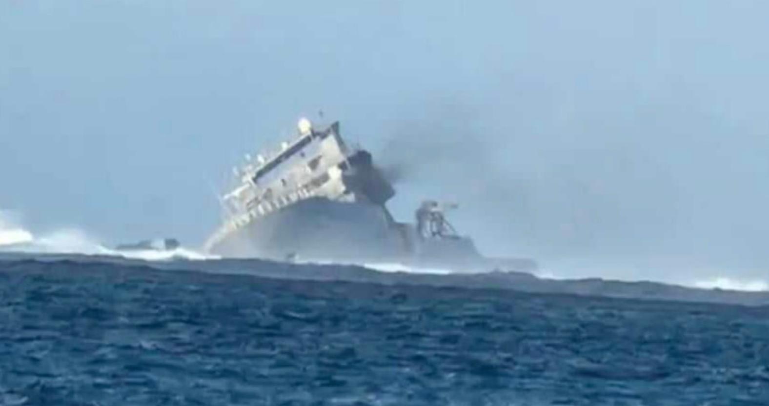 newzealandshipsinking-goingdown