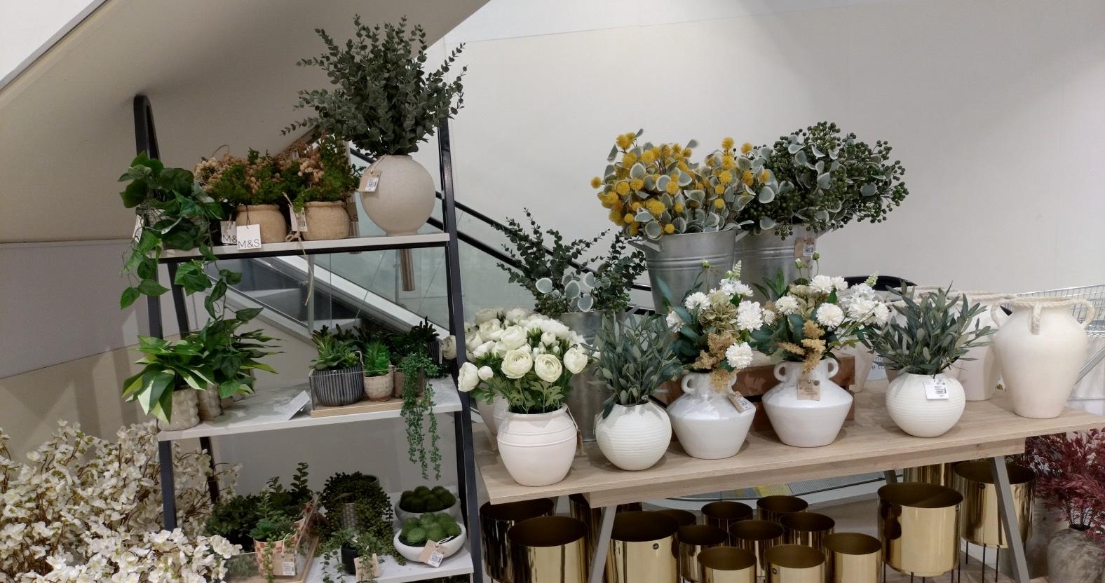 web-ms-large-collection-of-faux-flowers