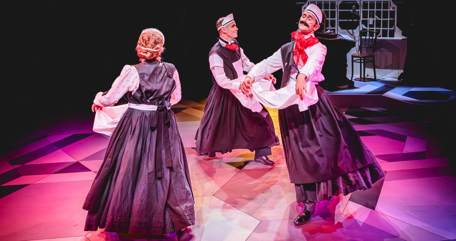 grandbabylonhotel-dance