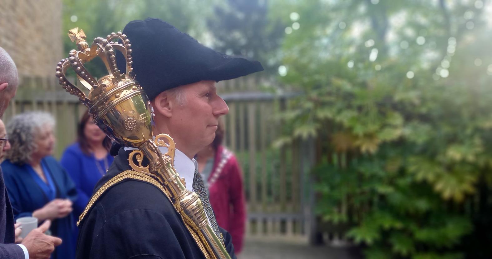 harrogatetowncouncil-macebearer