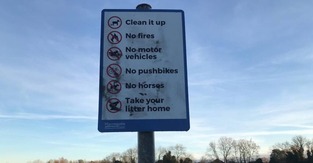 Photo of No Pushbikes sign