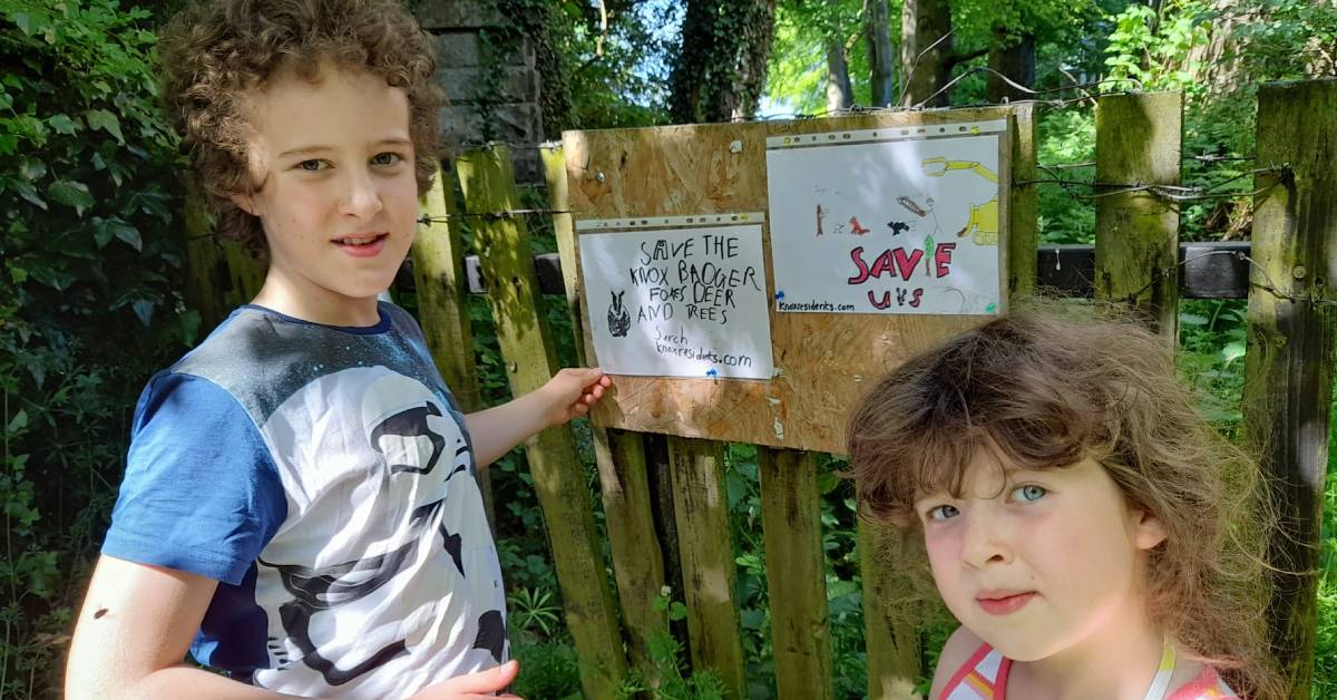 Siblings, 11 and 7, get creative to protest against new Knox Lane houses