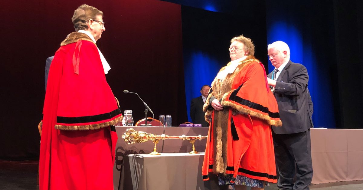 Cllr Victoria Oldham (right) is sworn in as mayor of the Harrogate borough.