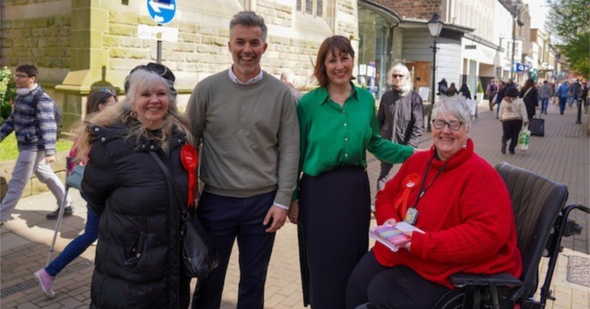 Photo of Shadow Chancellor Rachel Reeves and North Yorkshire mayoral candidate David Skaith campaigning with Labour Party workers in Harrogate.